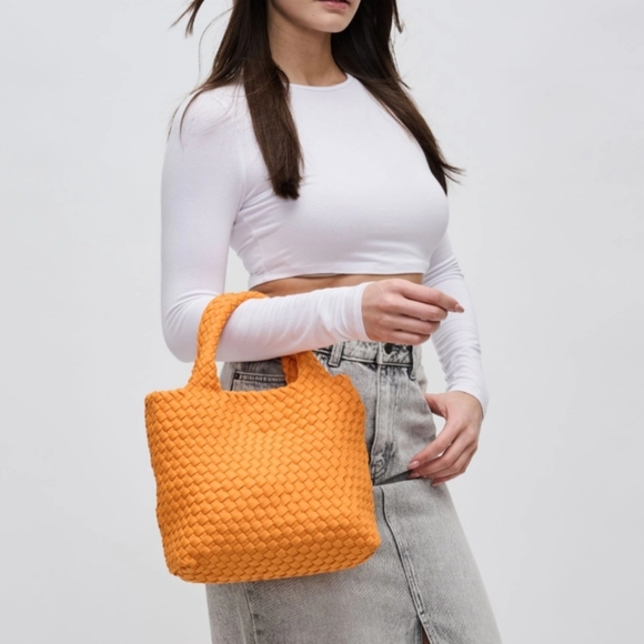 #479 SALE 🛑78 FINAL PRICE! FABULOUS BOHO TRENDY Small Woven Neoprene Crossbody - Picture 5 of 14